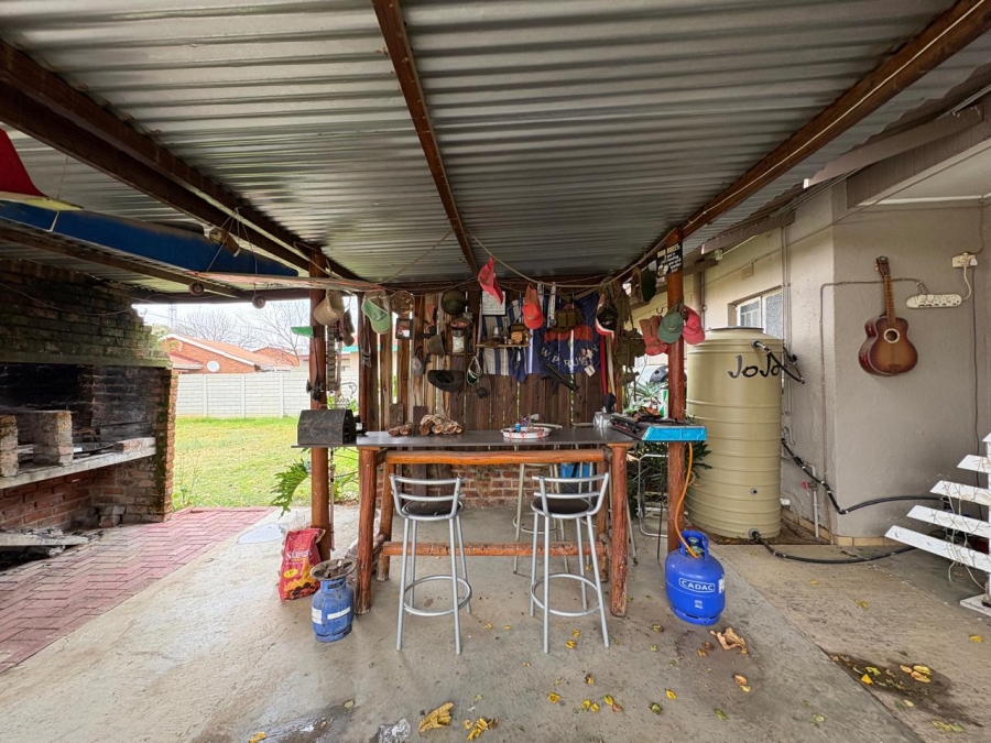 3 Bedroom Property for Sale in Naudeville Free State